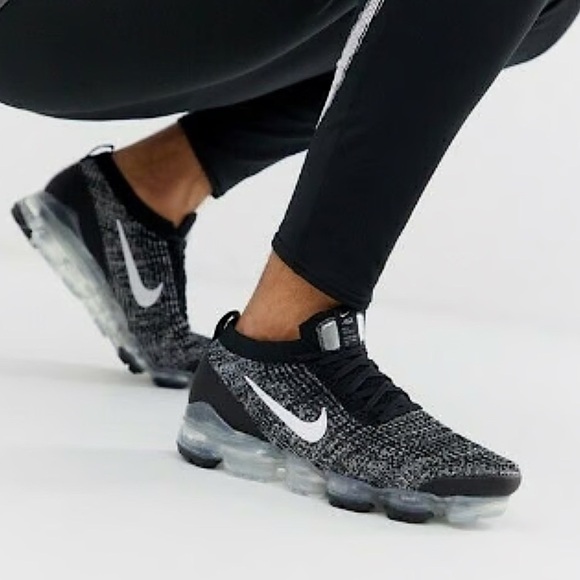 Nike Womens Air Vapormax Flyknit 3 Running Trainers, AJ6910 Sneakers Shoes 8M - Picture 2 of 10